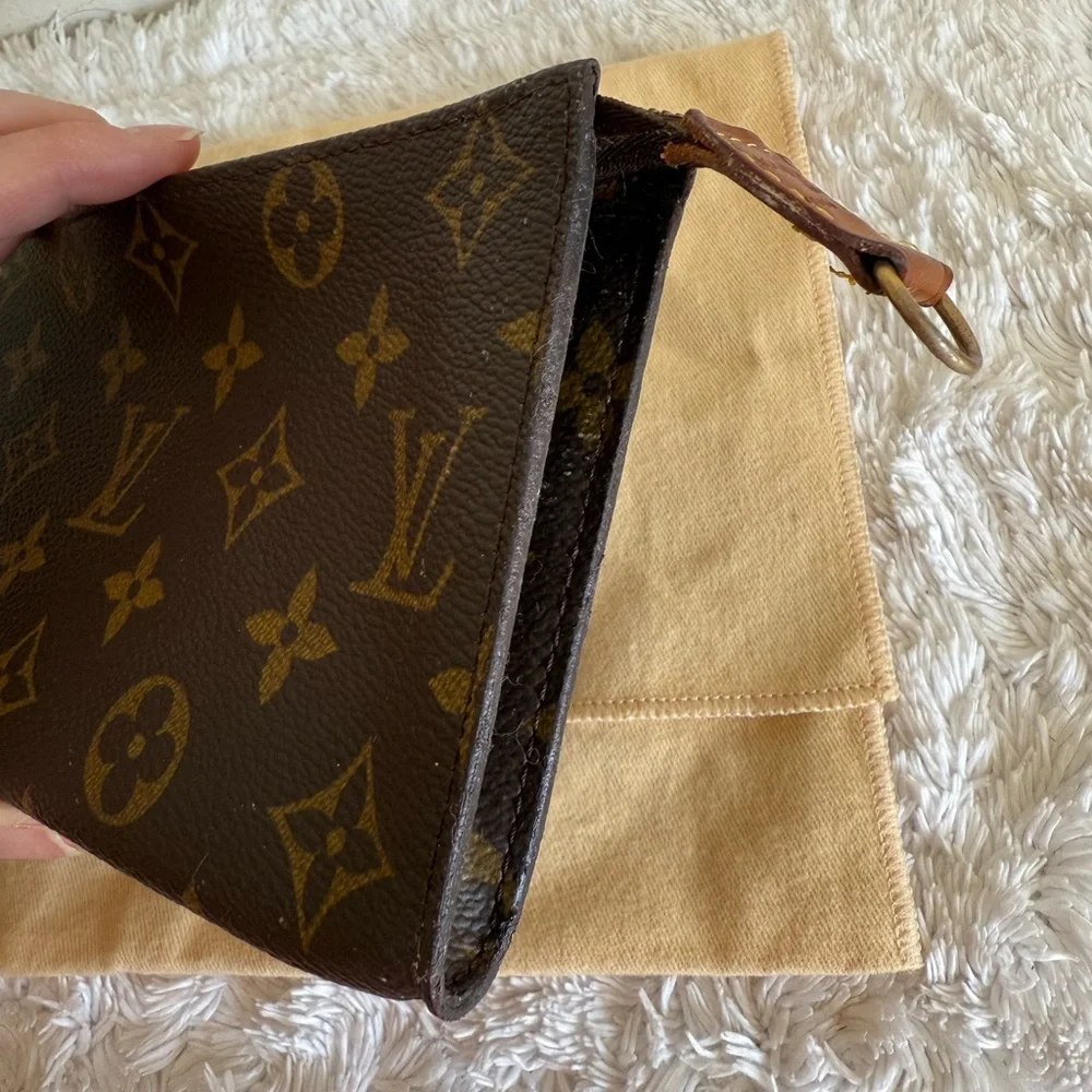 Louis Vuitton Monogram Bucket GM Pouch, COA - Picture 4 of 13